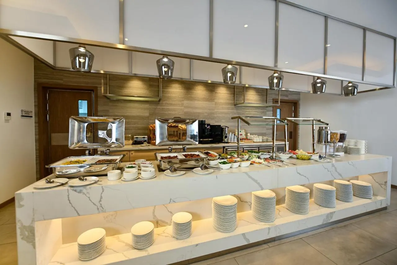 Comfort Hotel Jeddah King Road