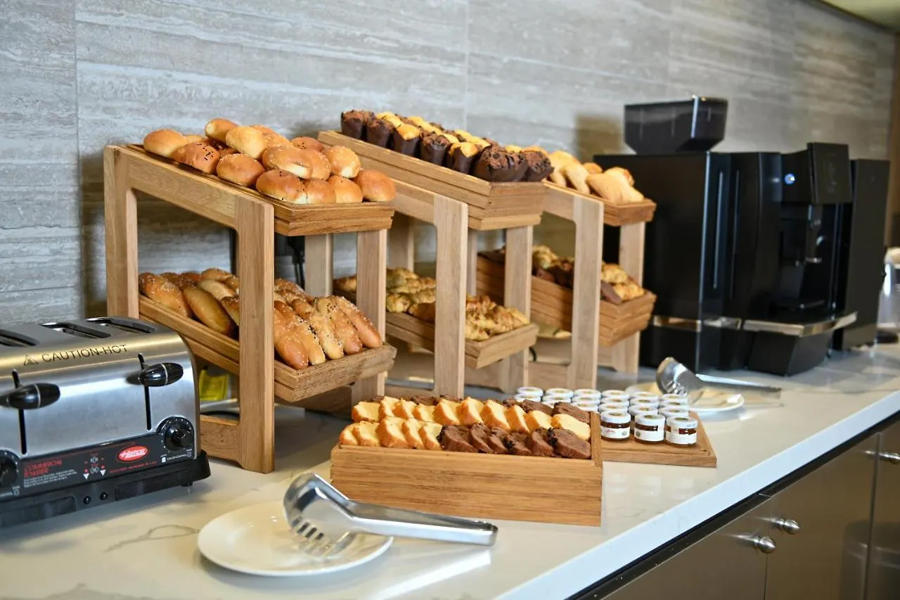 Comfort Hotel Jeddah King Road