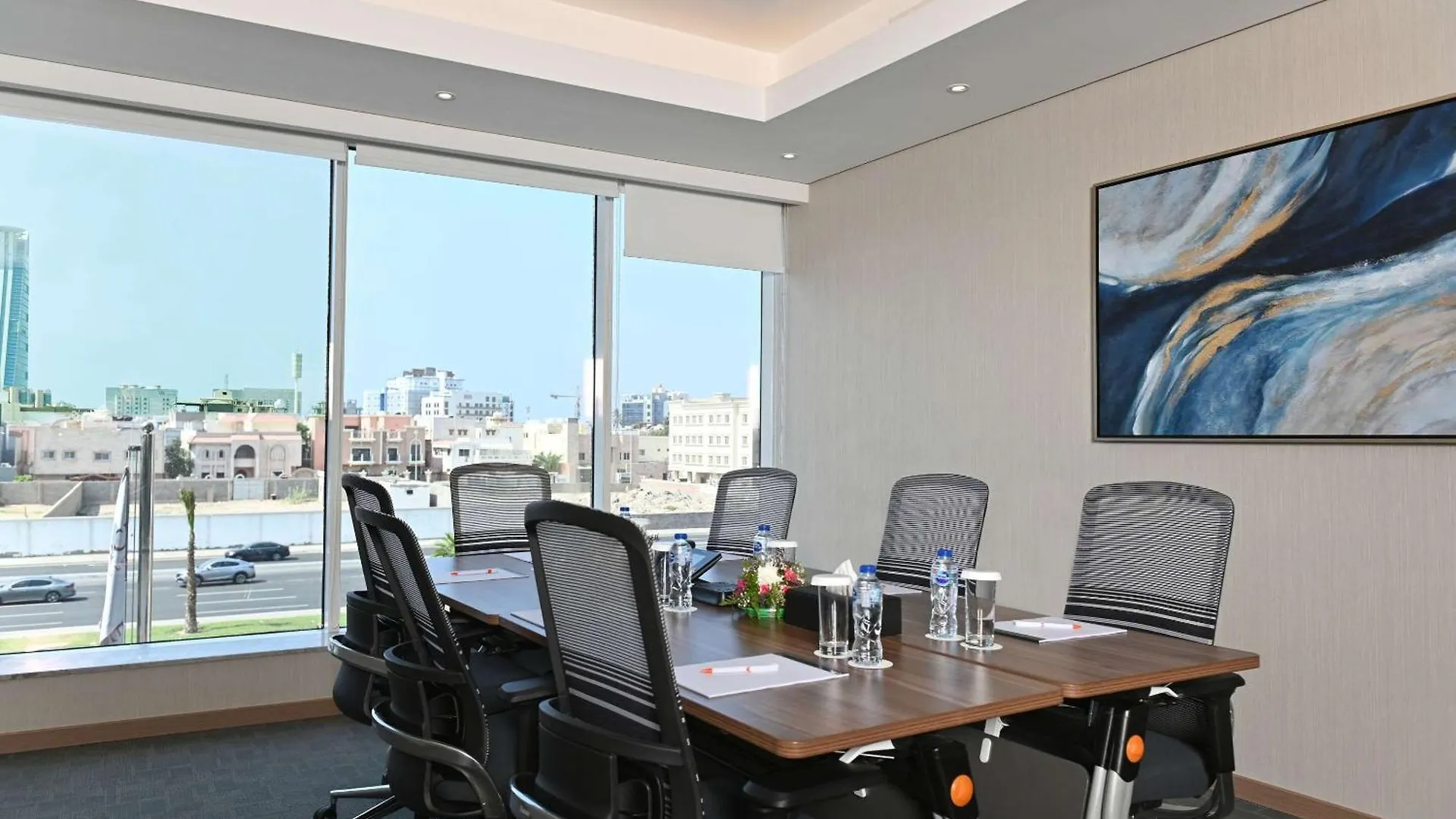 Comfort Hotel Jeddah King Road 3*,