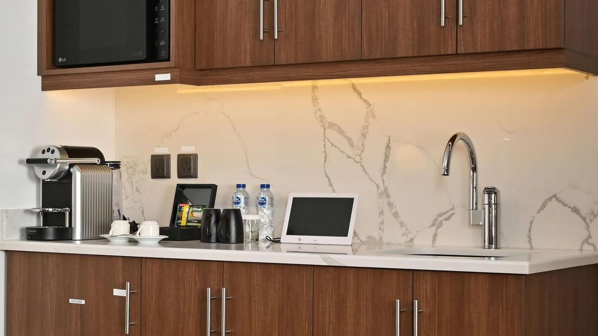 Comfort Hotel Jeddah King Road