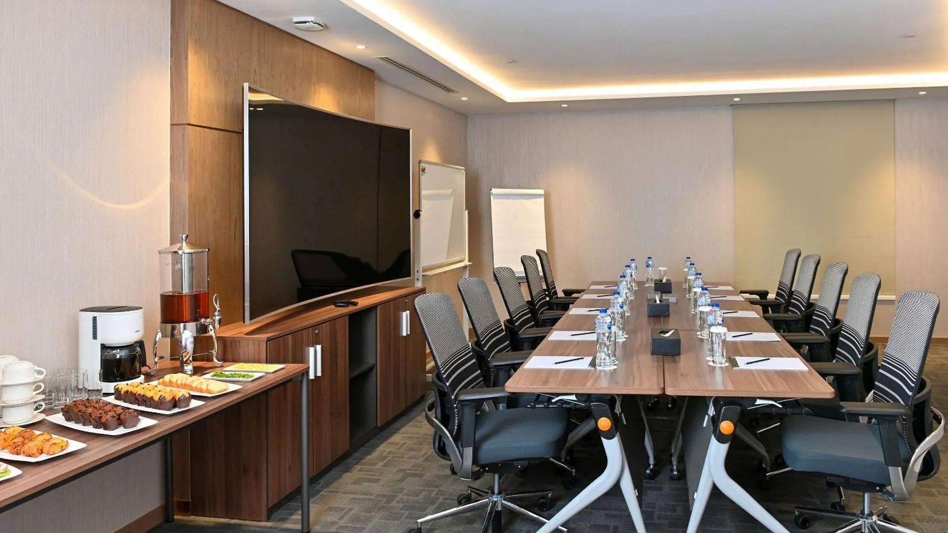 Comfort Hotel Jeddah King Road 3*,  Saudi-Arabien